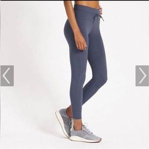 Vuori Daily Legging in Ocean